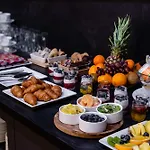 Alhar Hotel 3*