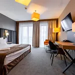 Alhar Hotel 3*