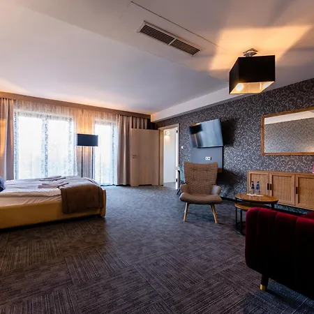 Alhar 3* Lubliniec