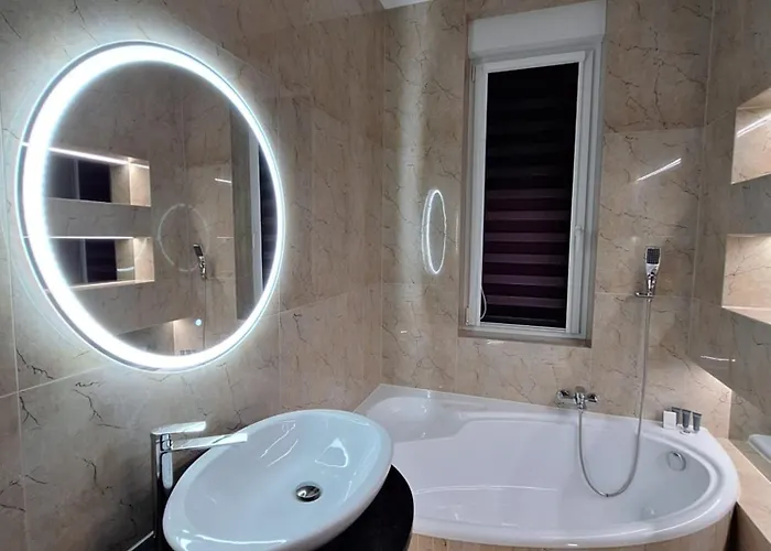 Alhar 루블리니에크